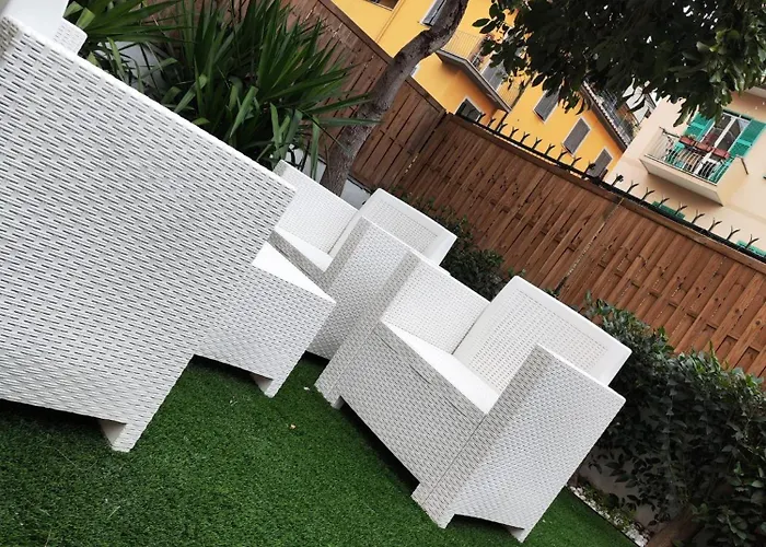 Moderno Cornelia-san Pietro Con Giardino